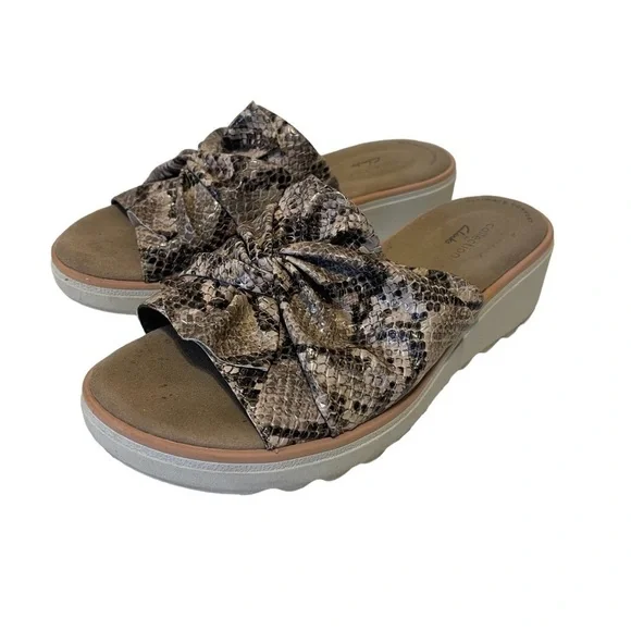 Women’s CLARKS Jillian Leap Snakeskin Wedges Slides Sandals Shoes - Picture 2 of 8